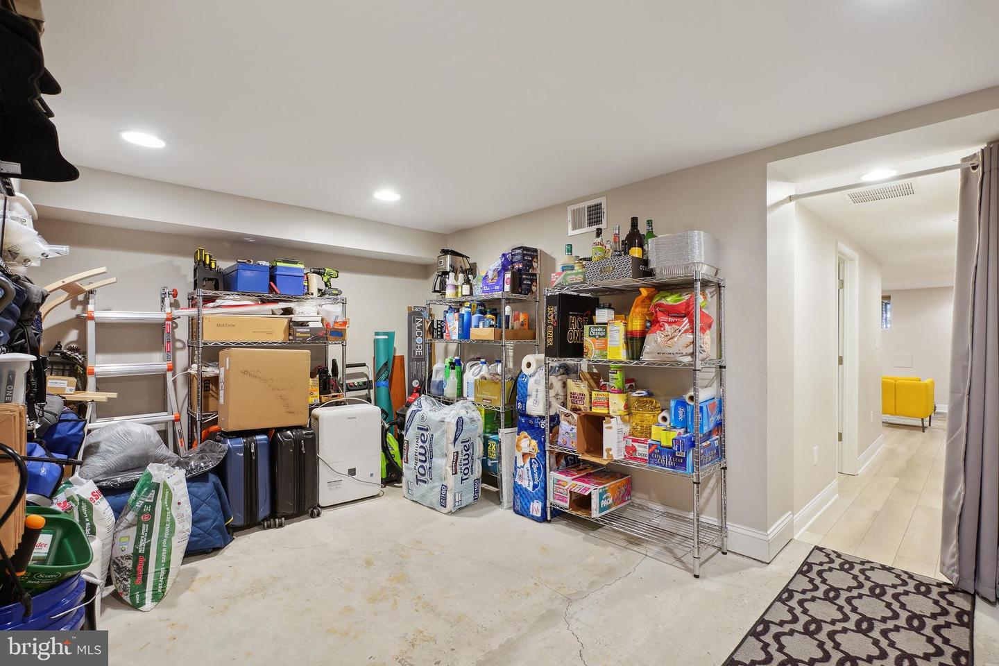 1917 H ST NE, WASHINGTON, District Of Columbia 20002, 4 Bedrooms Bedrooms, ,3 BathroomsBathrooms,Residential,For sale,1917 H ST NE,DCDC2247646 MLS # DCDC2247646