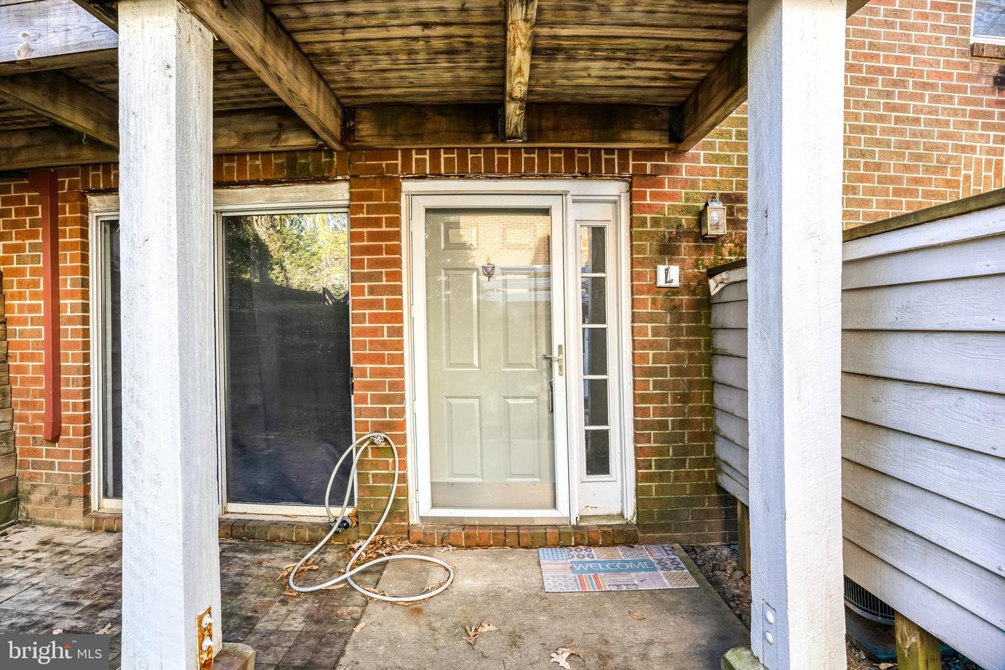 7598-L LAKESIDE VILLAGE DR #L, FALLS CHURCH, Virginia 22042, 1 Bedroom Bedrooms, 5 Rooms Rooms,1 BathroomBathrooms,Residential,For sale,7598-L LAKESIDE VILLAGE DR #L,VAFX2292652 MLS # VAFX2292652