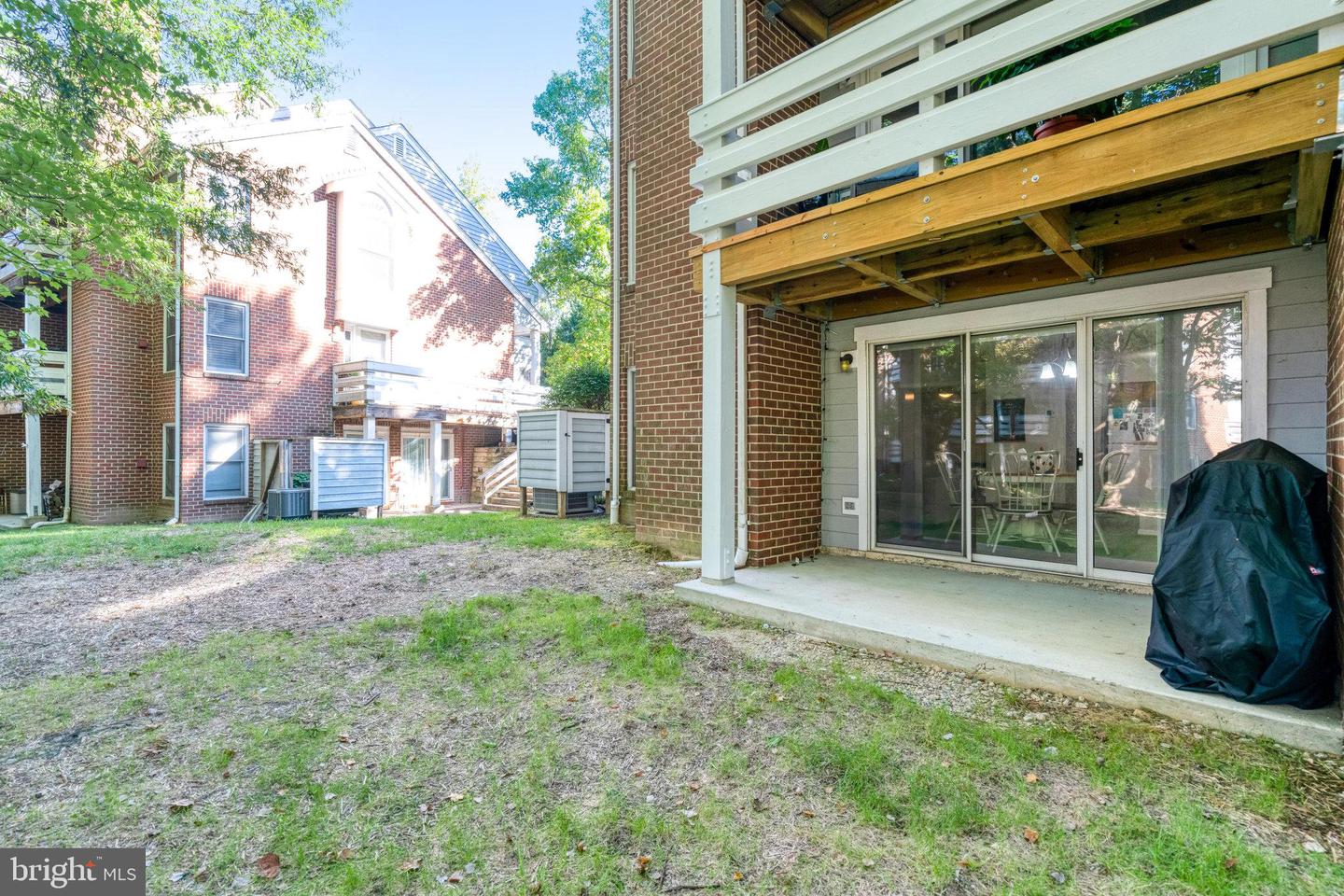 7598-L LAKESIDE VILLAGE DR #L, FALLS CHURCH, Virginia 22042, 1 Bedroom Bedrooms, 5 Rooms Rooms,1 BathroomBathrooms,Residential,For sale,7598-L LAKESIDE VILLAGE DR #L,VAFX2292652 MLS # VAFX2292652