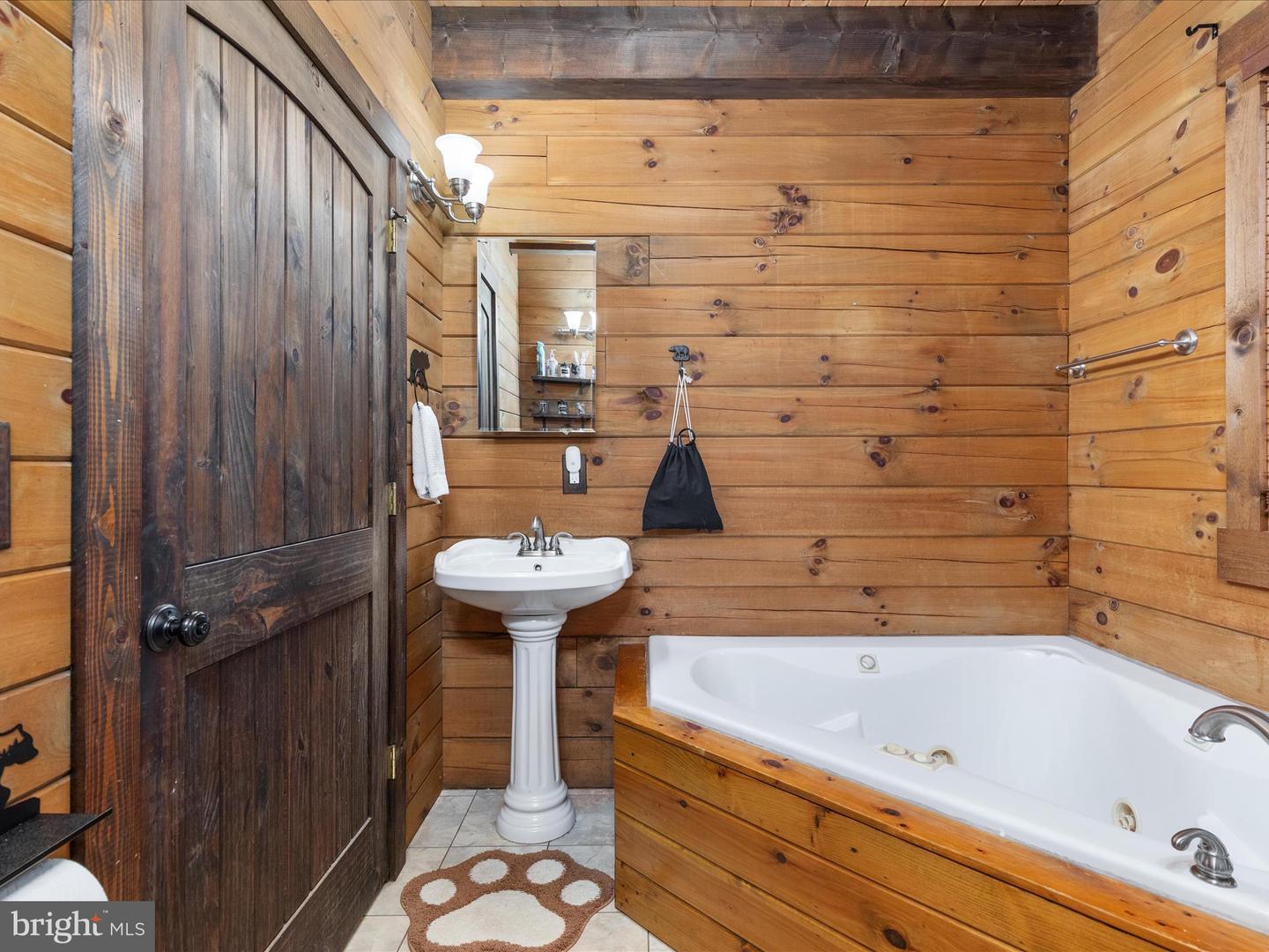 193 ASH LN, MOUNT JACKSON, Virginia 22842, 5 Bedrooms Bedrooms, ,3 BathroomsBathrooms,Residential,For sale,193 ASH LN,VASH2013662 MLS # VASH2013662 193 ASH LN, MOUNT JACKSON, Virginia 22842, 5 Bedrooms Bedrooms, ,3 BathroomsBathrooms,Residential,For sale,193 ASH LN,VASH2013662 MLS # VASH2013662