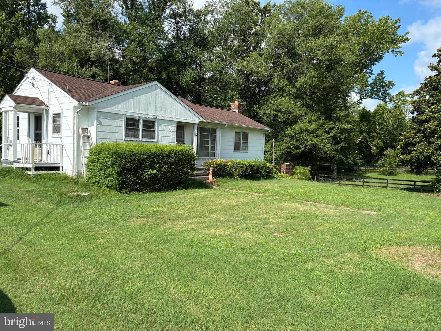 24 VIRGINIA AVE, FREDERICKSBURG, Virginia 22405, 3 Bedrooms Bedrooms, ,2 BathroomsBathrooms,Residential,For sale,24 VIRGINIA AVE,VAST2046440 MLS # VAST2046440