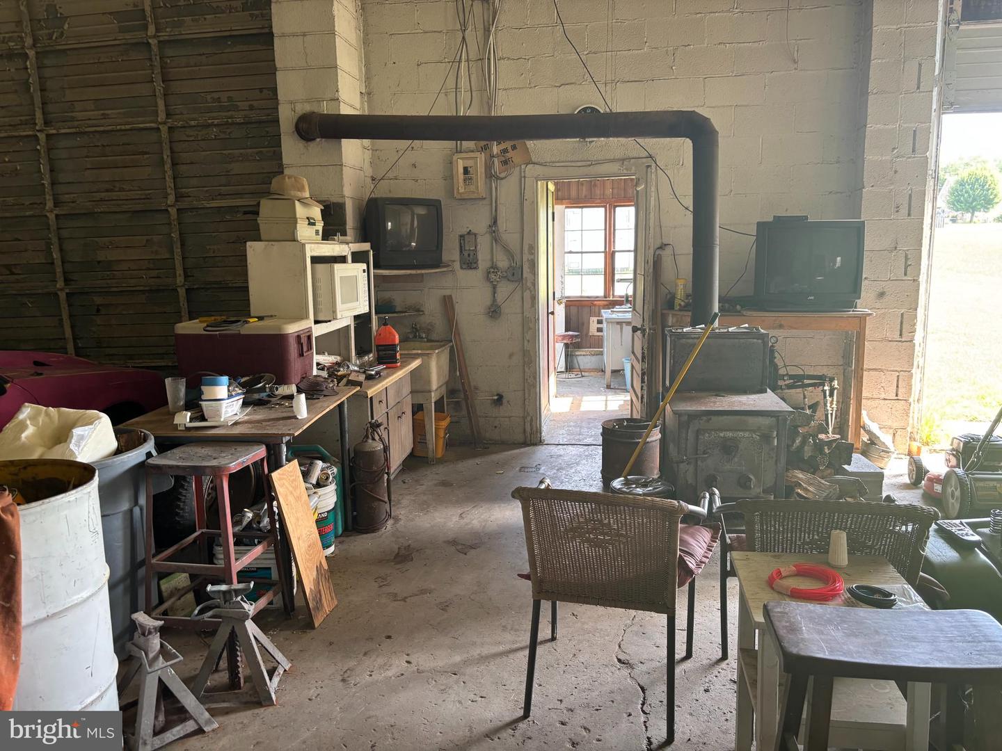 24 VIRGINIA AVE, FREDERICKSBURG, Virginia 22405, 3 Bedrooms Bedrooms, ,2 BathroomsBathrooms,Residential,For sale,24 VIRGINIA AVE,VAST2046440 MLS # VAST2046440