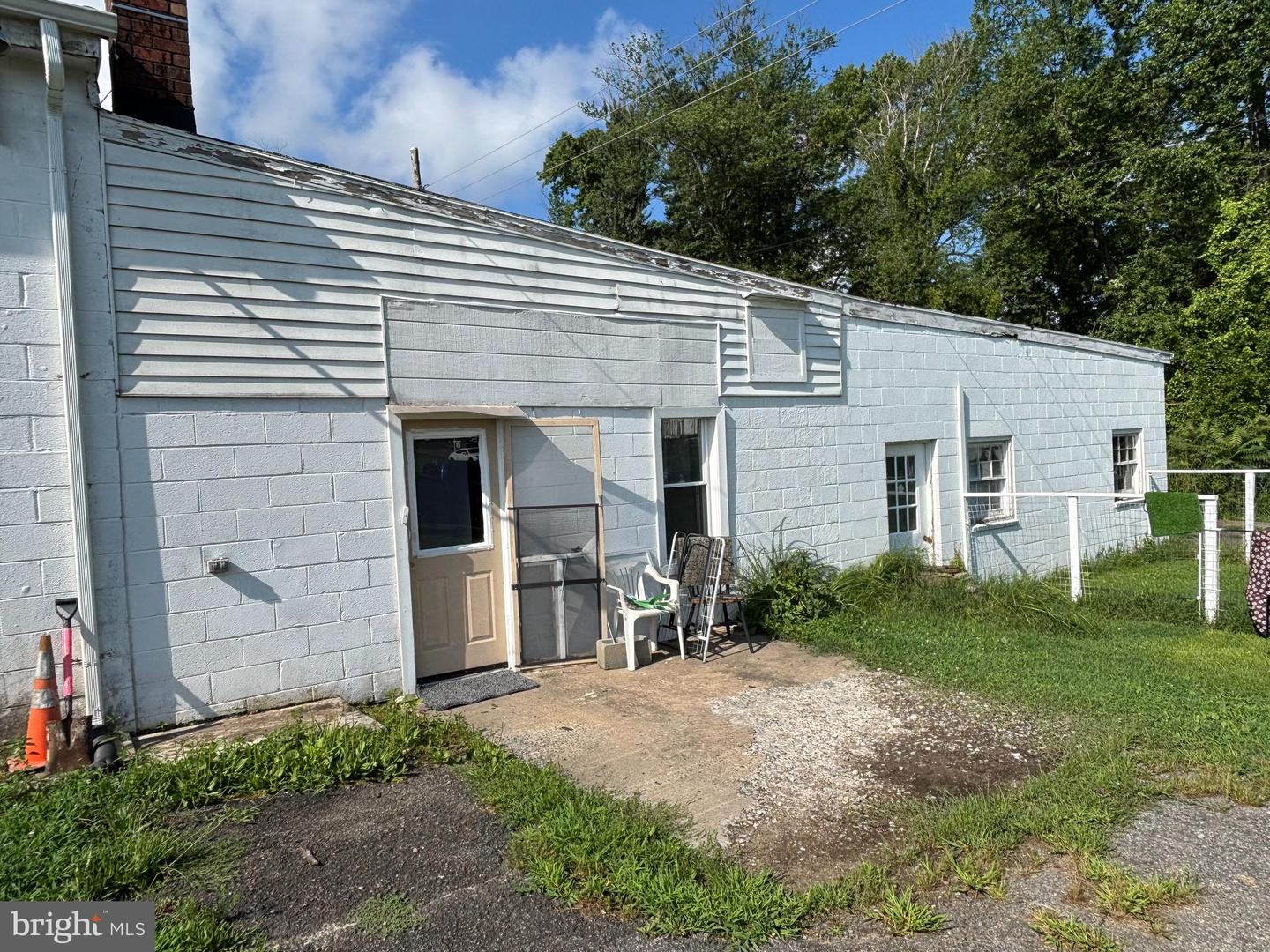 24 VIRGINIA AVE, FREDERICKSBURG, Virginia 22405, 3 Bedrooms Bedrooms, ,2 BathroomsBathrooms,Residential,For sale,24 VIRGINIA AVE,VAST2046440 MLS # VAST2046440