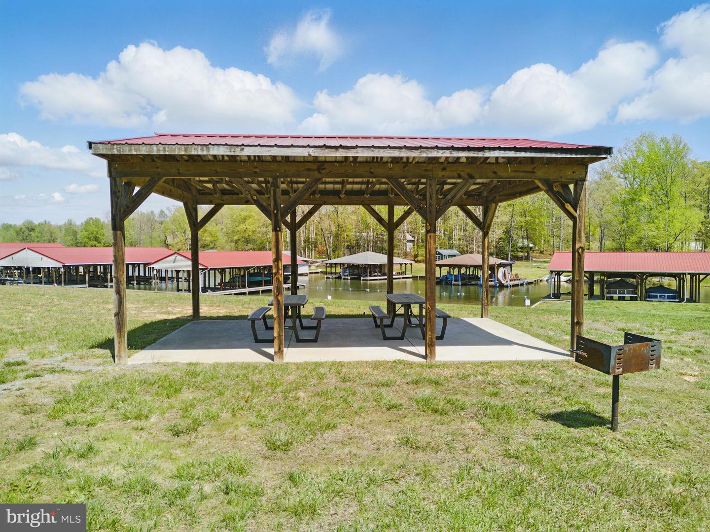 195 PROMISE LN, BUMPASS, Virginia 23024, 5 Bedrooms Bedrooms, ,4 BathroomsBathrooms,Residential,For sale,195 PROMISE LN,VALA2009342 MLS # VALA2009342