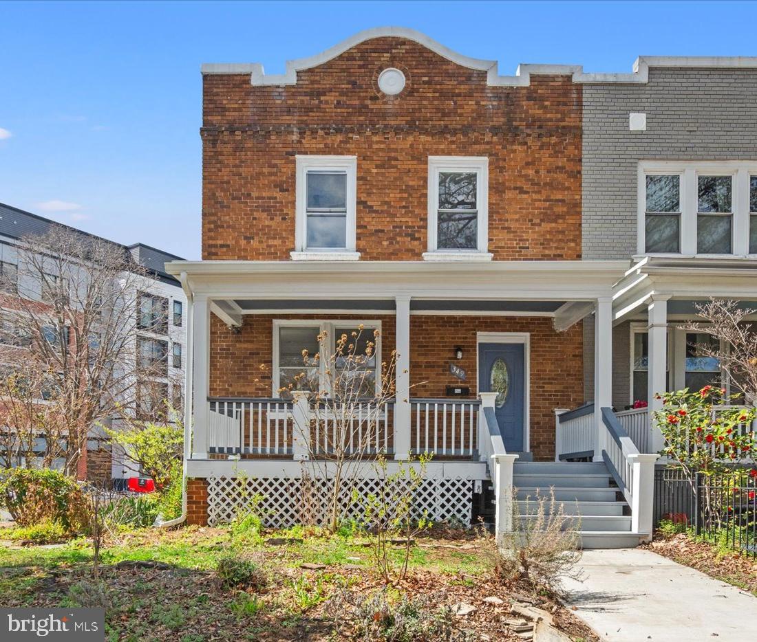 349 KENTUCKY AVE SE, WASHINGTON, District Of Columbia 20003, 3 Bedrooms Bedrooms, ,2 BathroomsBathrooms,Residential,For sale,349 KENTUCKY AVE SE,DCDC2247670 MLS # DCDC2247670