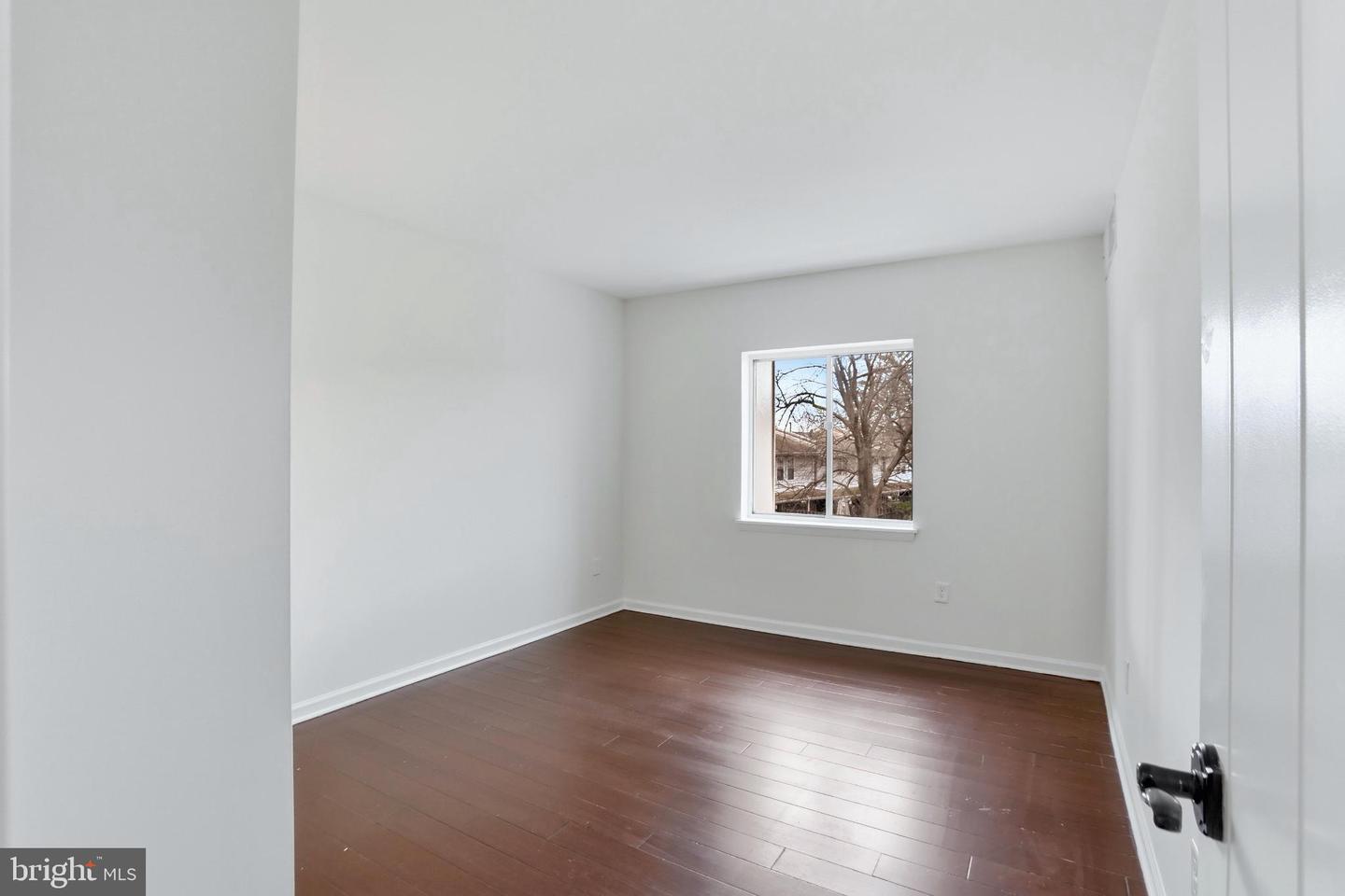 141 N FILLMORE AVE N #10, STERLING, Virginia 20164, 2 Bedrooms Bedrooms, 6 Rooms Rooms,1 BathroomBathrooms,Residential,For sale,141 N FILLMORE AVE N #10,VALO2116678 MLS # VALO2116678