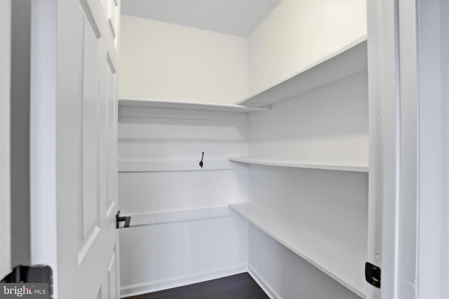 141 N FILLMORE AVE N #10, STERLING, Virginia 20164, 2 Bedrooms Bedrooms, 6 Rooms Rooms,1 BathroomBathrooms,Residential,For sale,141 N FILLMORE AVE N #10,VALO2116678 MLS # VALO2116678