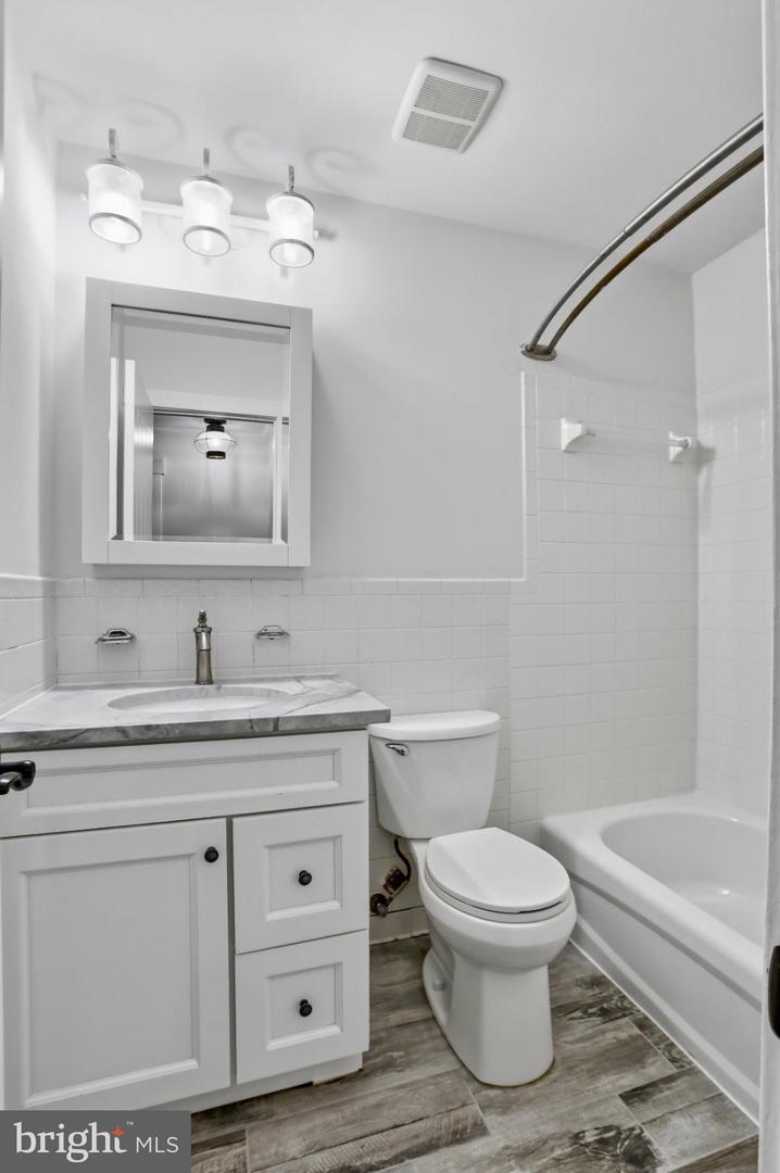 141 N FILLMORE AVE N #10, STERLING, Virginia 20164, 2 Bedrooms Bedrooms, 6 Rooms Rooms,1 BathroomBathrooms,Residential,For sale,141 N FILLMORE AVE N #10,VALO2116678 MLS # VALO2116678