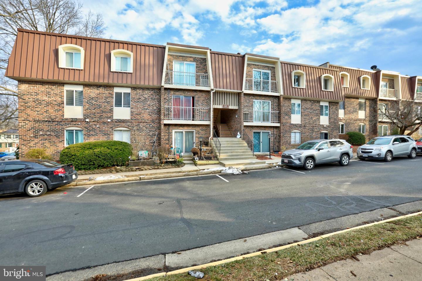 141 N FILLMORE AVE N #10, STERLING, Virginia 20164, 2 Bedrooms Bedrooms, 6 Rooms Rooms,1 BathroomBathrooms,Residential,For sale,141 N FILLMORE AVE N #10,VALO2116678 MLS # VALO2116678