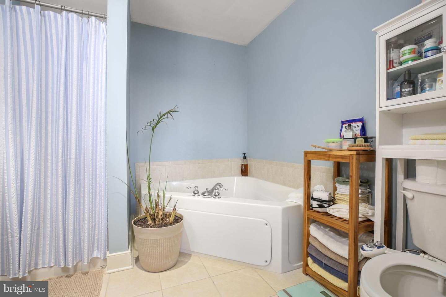 900 BARTON ST #304, FREDERICKSBURG, Virginia 22401, 1 Bedroom Bedrooms, ,1 BathroomBathrooms,Residential,For sale,900 BARTON ST #304,VAFB2009716 MLS # VAFB2009716