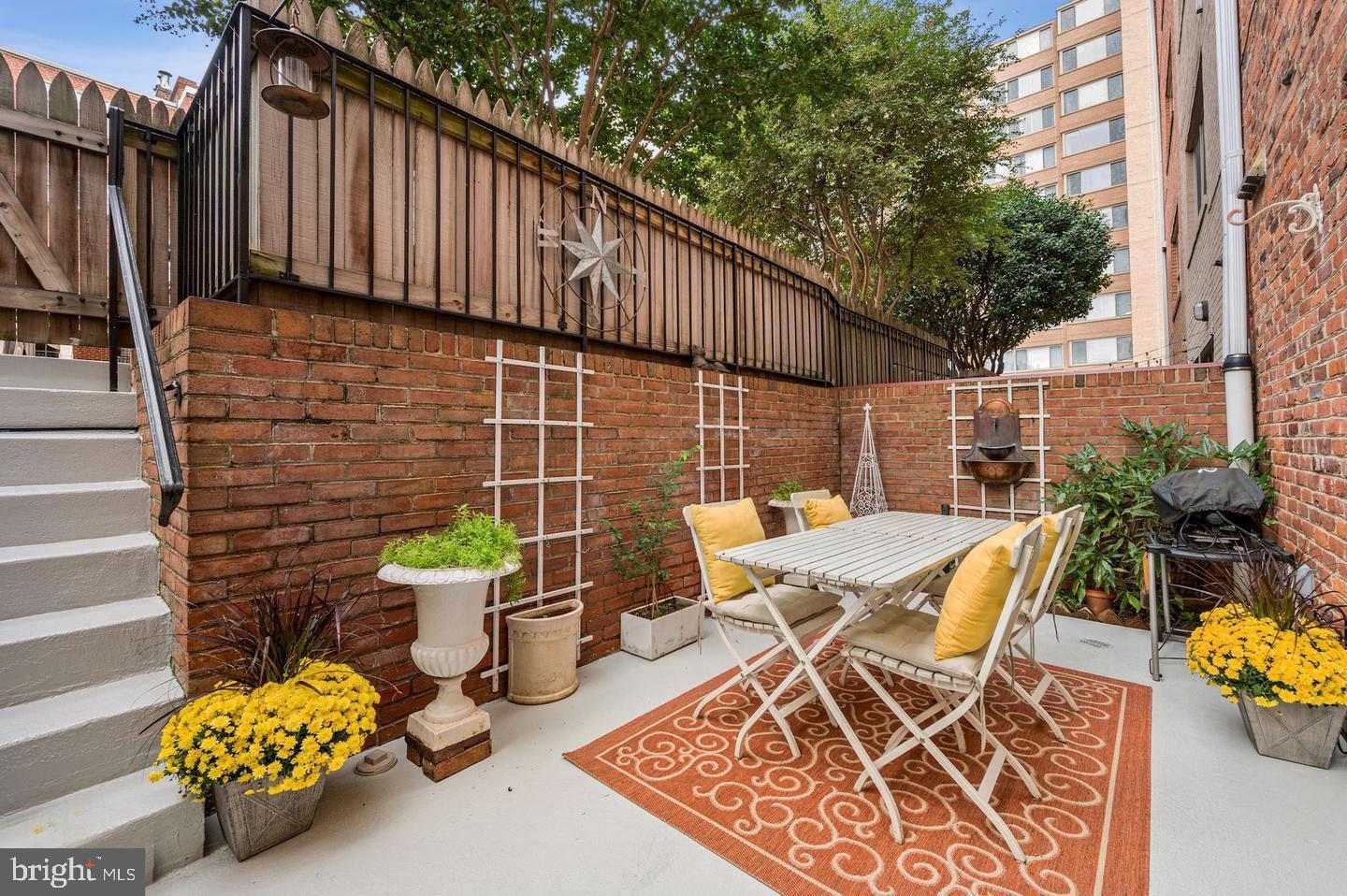 1823 CORCORAN ST NW #9, WASHINGTON, District Of Columbia 20009, 1 Bedroom Bedrooms, ,1 BathroomBathrooms,Residential,For sale,1823 CORCORAN ST NW #9,DCDC2247680 MLS # DCDC2247680 1823 CORCORAN ST NW #9, WASHINGTON, District Of Columbia 20009, 1 Bedroom Bedrooms, ,1 BathroomBathrooms,Residential,For sale,1823 CORCORAN ST NW #9,DCDC2247680 MLS # DCDC2247680