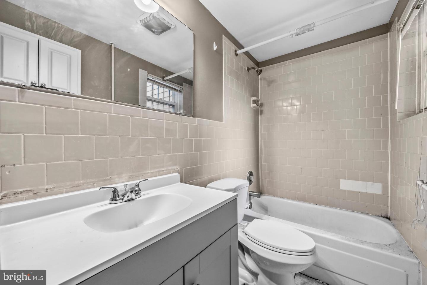 1920 11TH ST NW, WASHINGTON, District Of Columbia 20001, 5 Bedrooms Bedrooms, ,4 BathroomsBathrooms,Residential,For sale,1920 11TH ST NW,DCDC2247684 MLS # DCDC2247684