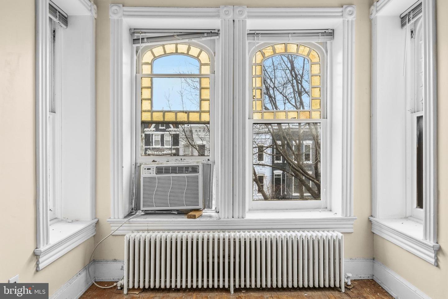 1920 11TH ST NW, WASHINGTON, District Of Columbia 20001, 5 Bedrooms Bedrooms, ,4 BathroomsBathrooms,Residential,For sale,1920 11TH ST NW,DCDC2247684 MLS # DCDC2247684