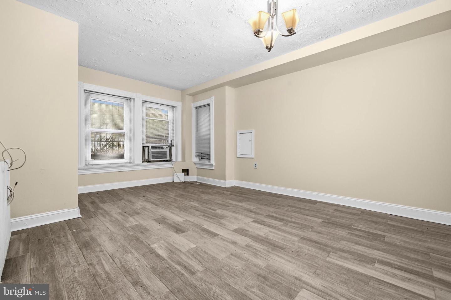 1920 11TH ST NW, WASHINGTON, District Of Columbia 20001, 5 Bedrooms Bedrooms, ,4 BathroomsBathrooms,Residential,For sale,1920 11TH ST NW,DCDC2247684 MLS # DCDC2247684