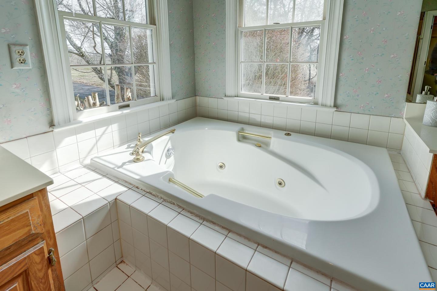 1480 STABLE LN, CHARLOTTESVILLE, Virginia 22903, 4 Bedrooms Bedrooms, ,3 BathroomsBathrooms,Residential,For sale,1480 STABLE LN,673641 MLS # 673641