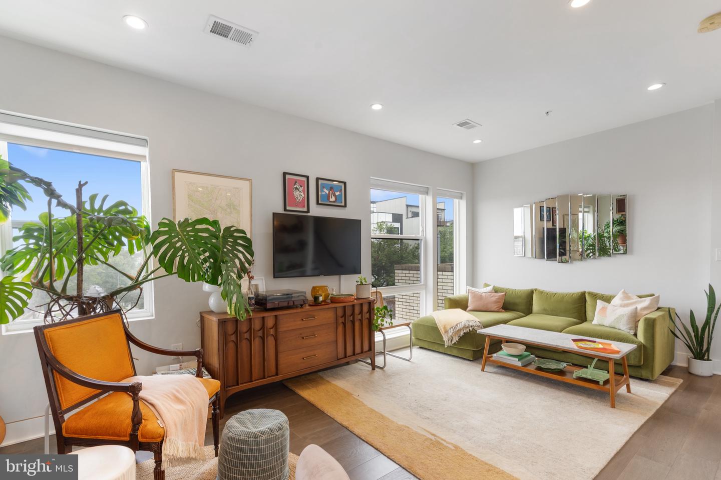 653 IRVING ST NW #7, WASHINGTON, District Of Columbia 20010, 2 Bedrooms Bedrooms, ,2 BathroomsBathrooms,Residential,For sale,653 IRVING ST NW #7,DCDC2247704 MLS # DCDC2247704 653 IRVING ST NW #7, WASHINGTON, District Of Columbia 20010, 2 Bedrooms Bedrooms, ,2 BathroomsBathrooms,Residential,For sale,653 IRVING ST NW #7,DCDC2247704 MLS # DCDC2247704