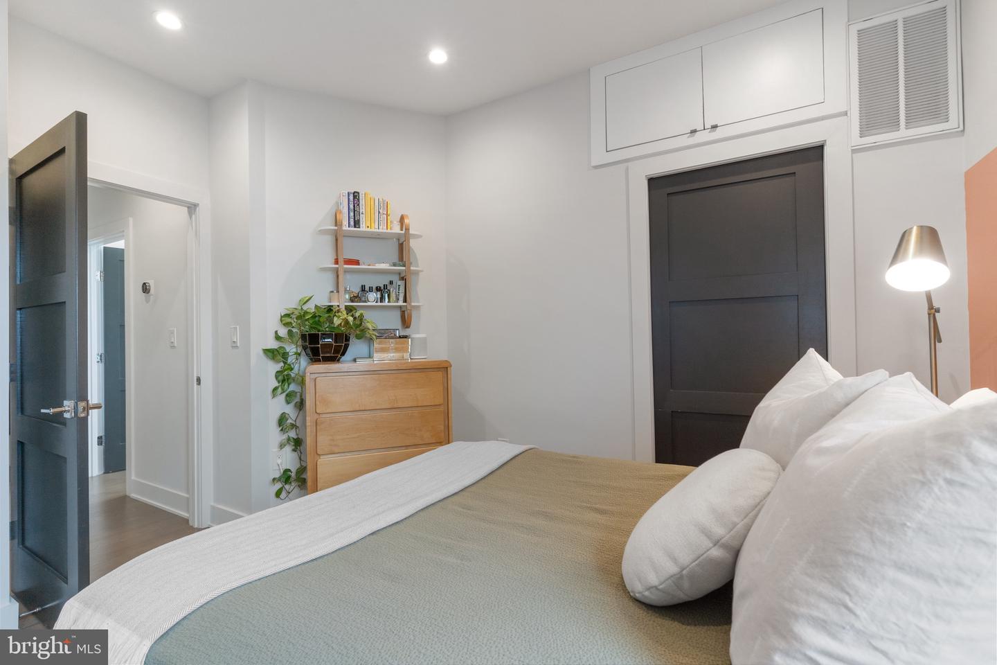 653 IRVING ST NW #7, WASHINGTON, District Of Columbia 20010, 2 Bedrooms Bedrooms, ,2 BathroomsBathrooms,Residential,For sale,653 IRVING ST NW #7,DCDC2247704 MLS # DCDC2247704 653 IRVING ST NW #7, WASHINGTON, District Of Columbia 20010, 2 Bedrooms Bedrooms, ,2 BathroomsBathrooms,Residential,For sale,653 IRVING ST NW #7,DCDC2247704 MLS # DCDC2247704