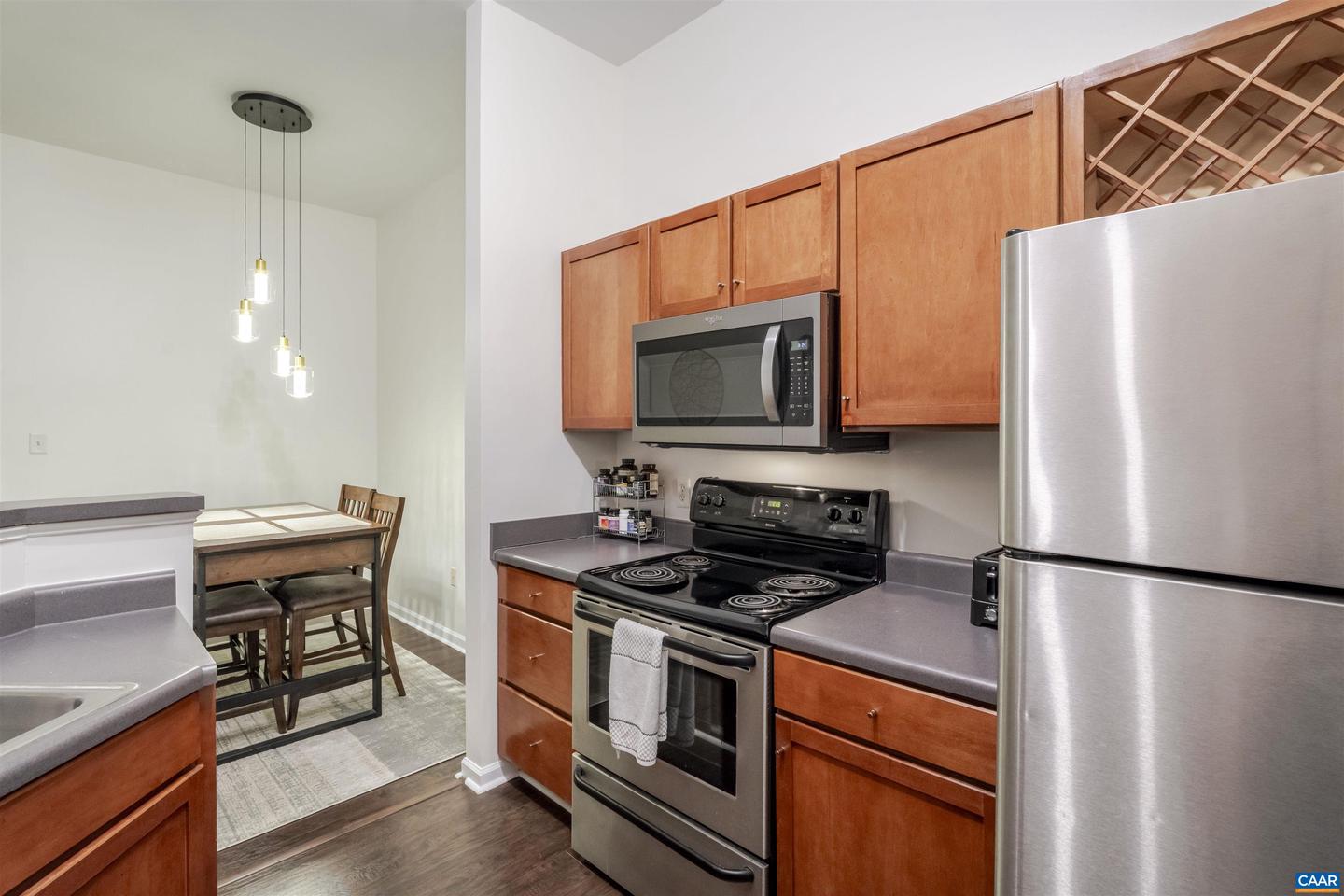 720 WALKER SQ #4B, CHARLOTTESVILLE, Virginia 22903, 1 Bedroom Bedrooms, ,1 BathroomBathrooms,Residential,For sale,720 WALKER SQ #4B,673646 MLS # 673646