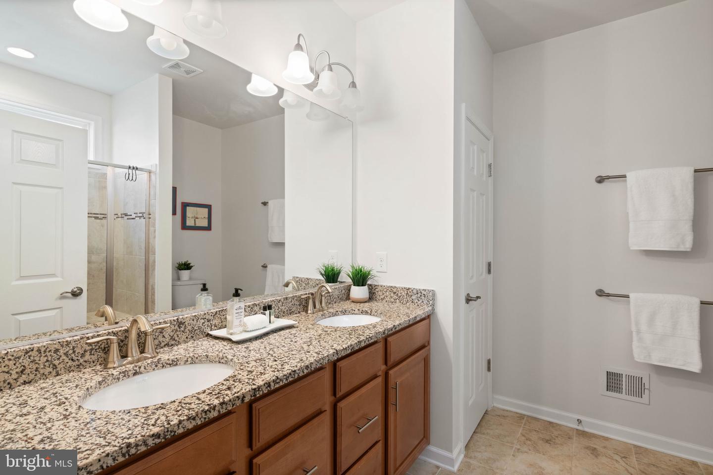 20 FENWICK DR, FREDERICKSBURG, Virginia 22406, 2 Bedrooms Bedrooms, ,2 BathroomsBathrooms,Residential,For sale,20 FENWICK DR,VAST2046450 MLS # VAST2046450