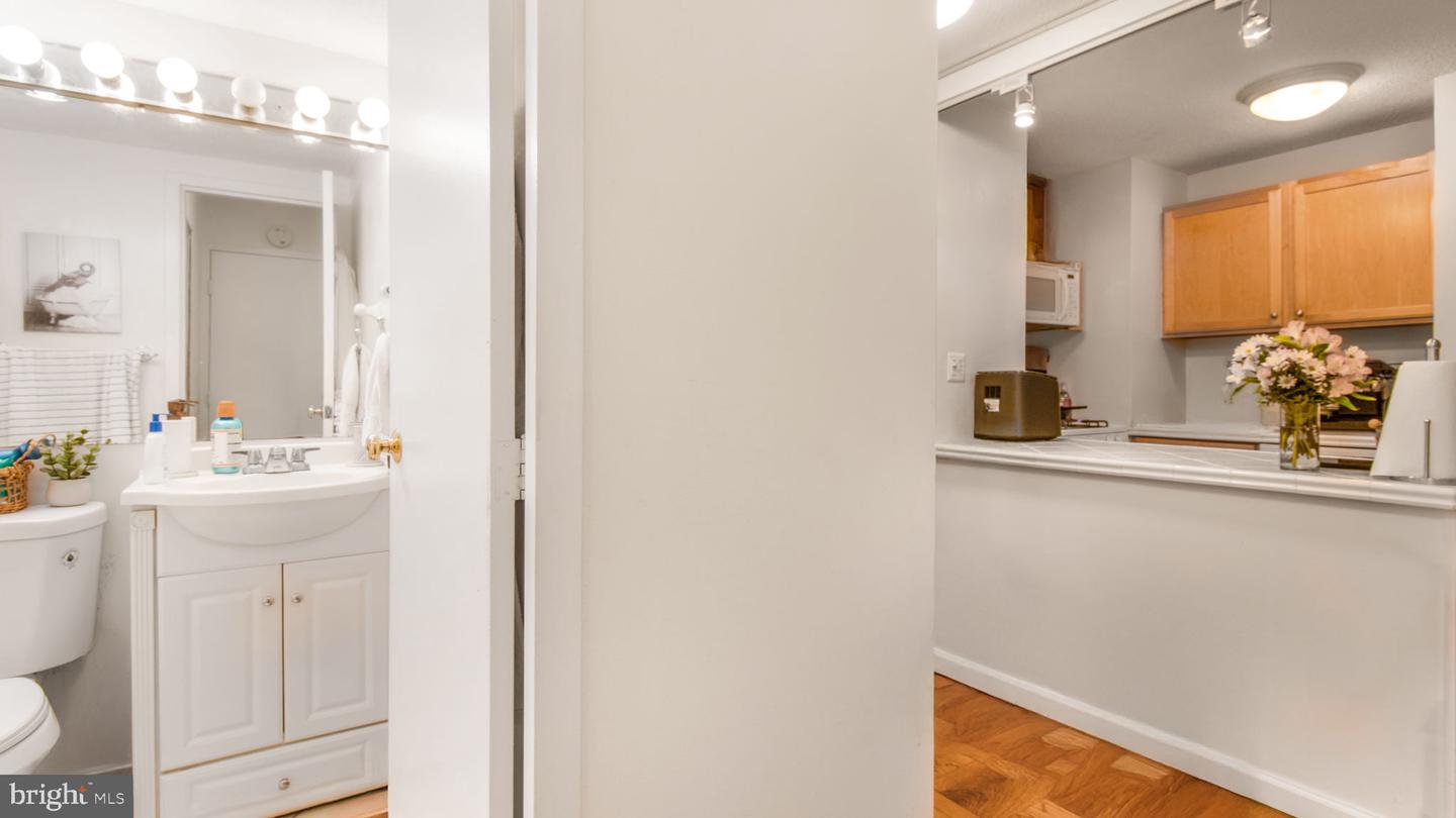 2030 N ADAMS ST #1109, ARLINGTON, Virginia 22201, 1 Bedroom Bedrooms, ,1 BathroomBathrooms,Residential,For sale,2030 N ADAMS ST #1109,VAAR2055068 MLS # VAAR2055068