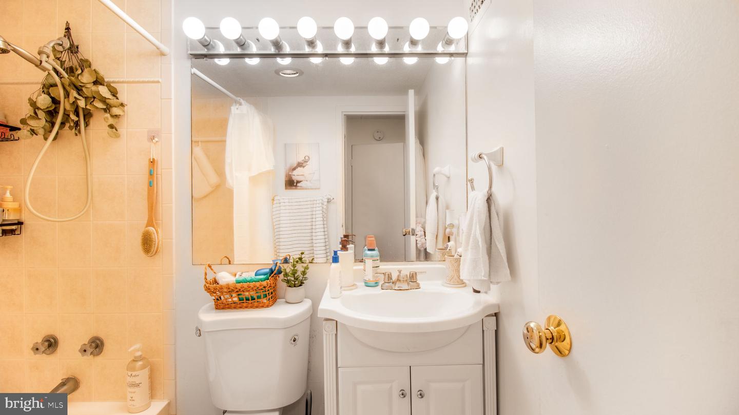 2030 N ADAMS ST #1109, ARLINGTON, Virginia 22201, 1 Bedroom Bedrooms, ,1 BathroomBathrooms,Residential,For sale,2030 N ADAMS ST #1109,VAAR2055068 MLS # VAAR2055068