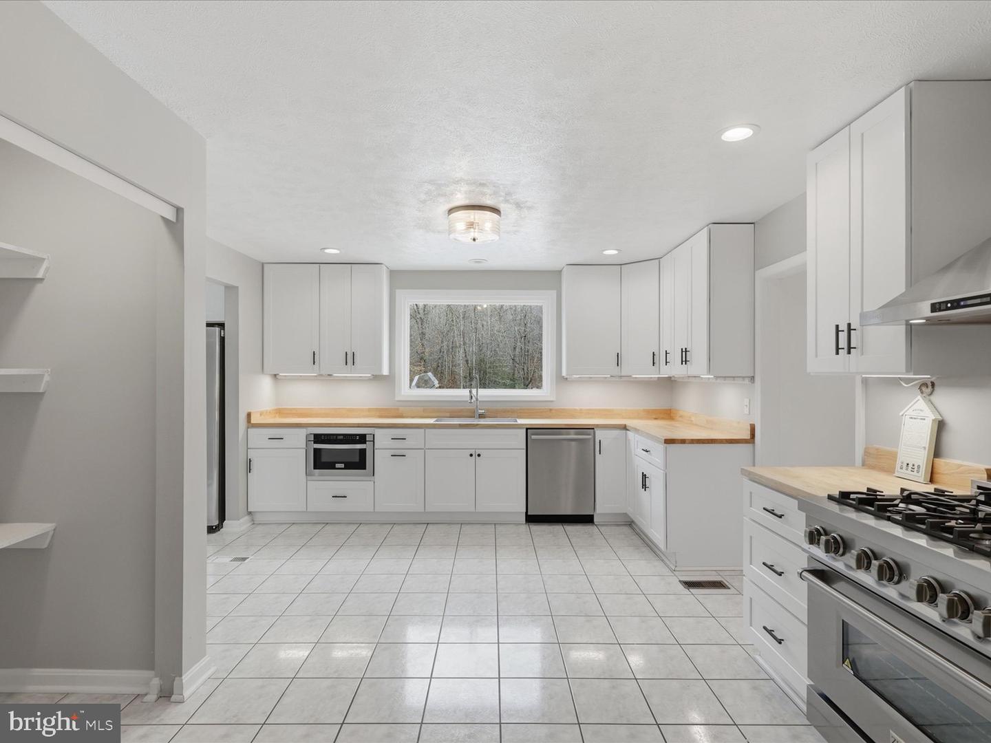 770 POPLAR RD, STAFFORD, Virginia 22556, 4 Bedrooms Bedrooms, ,2 BathroomsBathrooms,Residential,For sale,770 POPLAR RD,VAST2038588 MLS # VAST2038588