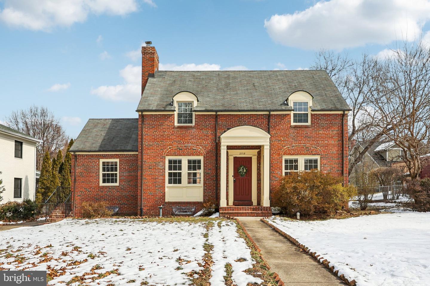 2719 N LEXINGTON ST, ARLINGTON, Virginia 22207, 3 Bedrooms Bedrooms, ,2 BathroomsBathrooms,Residential,For sale,2719 N LEXINGTON ST,VAAR2065988 MLS # VAAR2065988