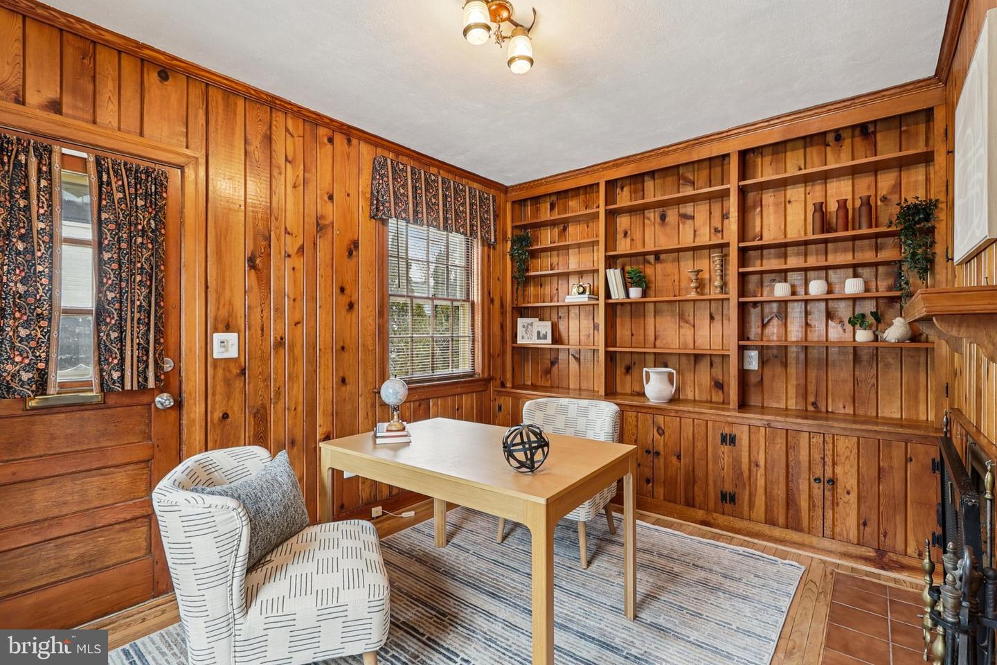 2719 N LEXINGTON ST, ARLINGTON, Virginia 22207, 3 Bedrooms Bedrooms, ,2 BathroomsBathrooms,Residential,For sale,2719 N LEXINGTON ST,VAAR2065988 MLS # VAAR2065988