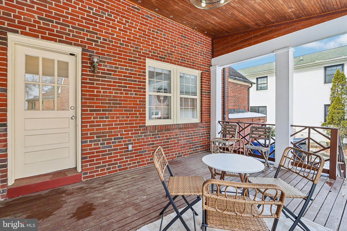 2719 N LEXINGTON ST, ARLINGTON, Virginia 22207, 3 Bedrooms Bedrooms, ,2 BathroomsBathrooms,Residential,For sale,2719 N LEXINGTON ST,VAAR2065988 MLS # VAAR2065988