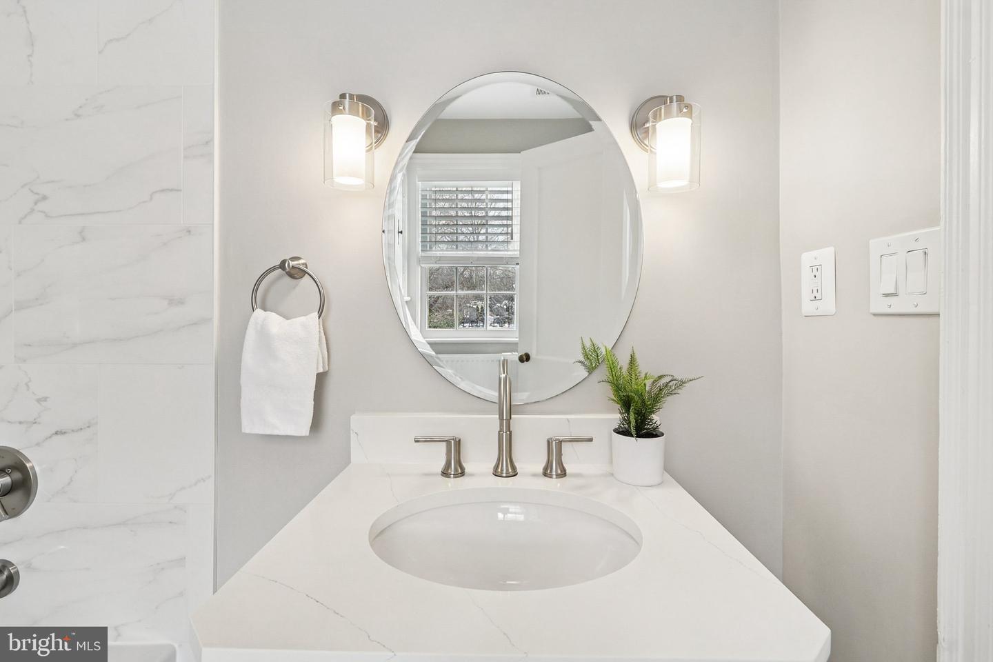 2719 N LEXINGTON ST, ARLINGTON, Virginia 22207, 3 Bedrooms Bedrooms, ,2 BathroomsBathrooms,Residential,For sale,2719 N LEXINGTON ST,VAAR2065988 MLS # VAAR2065988