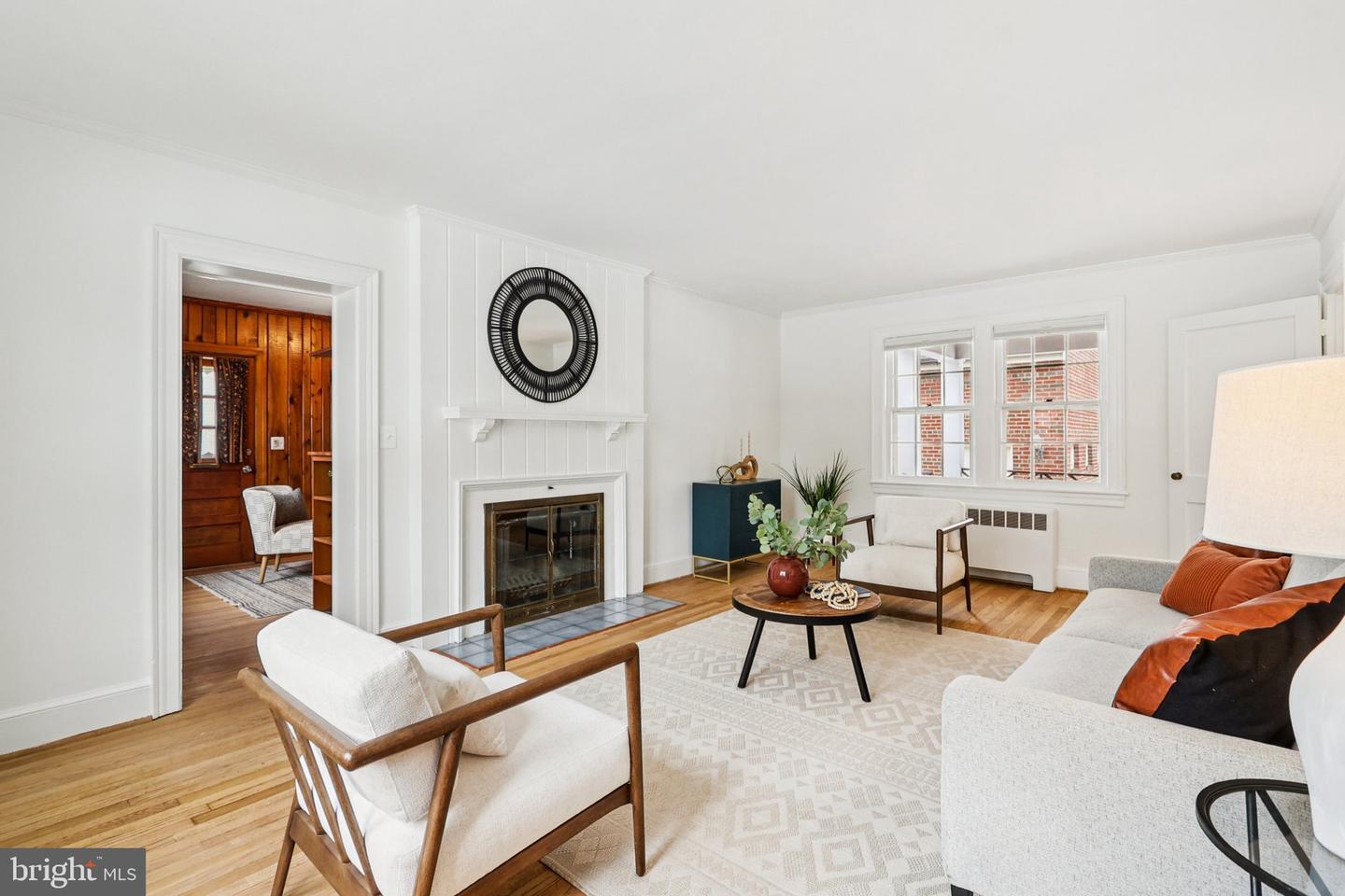 2719 N LEXINGTON ST, ARLINGTON, Virginia 22207, 3 Bedrooms Bedrooms, ,2 BathroomsBathrooms,Residential,For sale,2719 N LEXINGTON ST,VAAR2065988 MLS # VAAR2065988