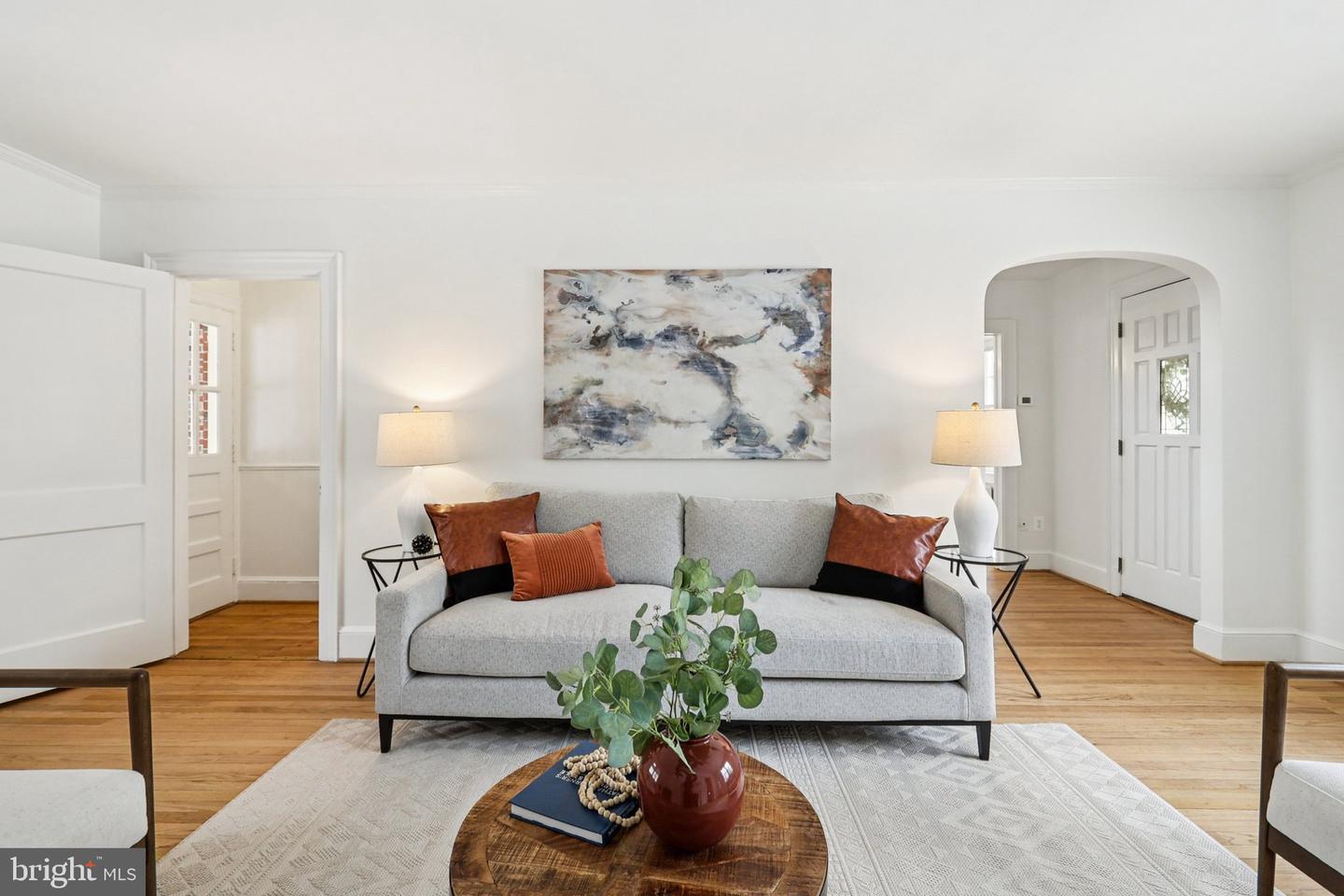 2719 N LEXINGTON ST, ARLINGTON, Virginia 22207, 3 Bedrooms Bedrooms, ,2 BathroomsBathrooms,Residential,For sale,2719 N LEXINGTON ST,VAAR2065988 MLS # VAAR2065988