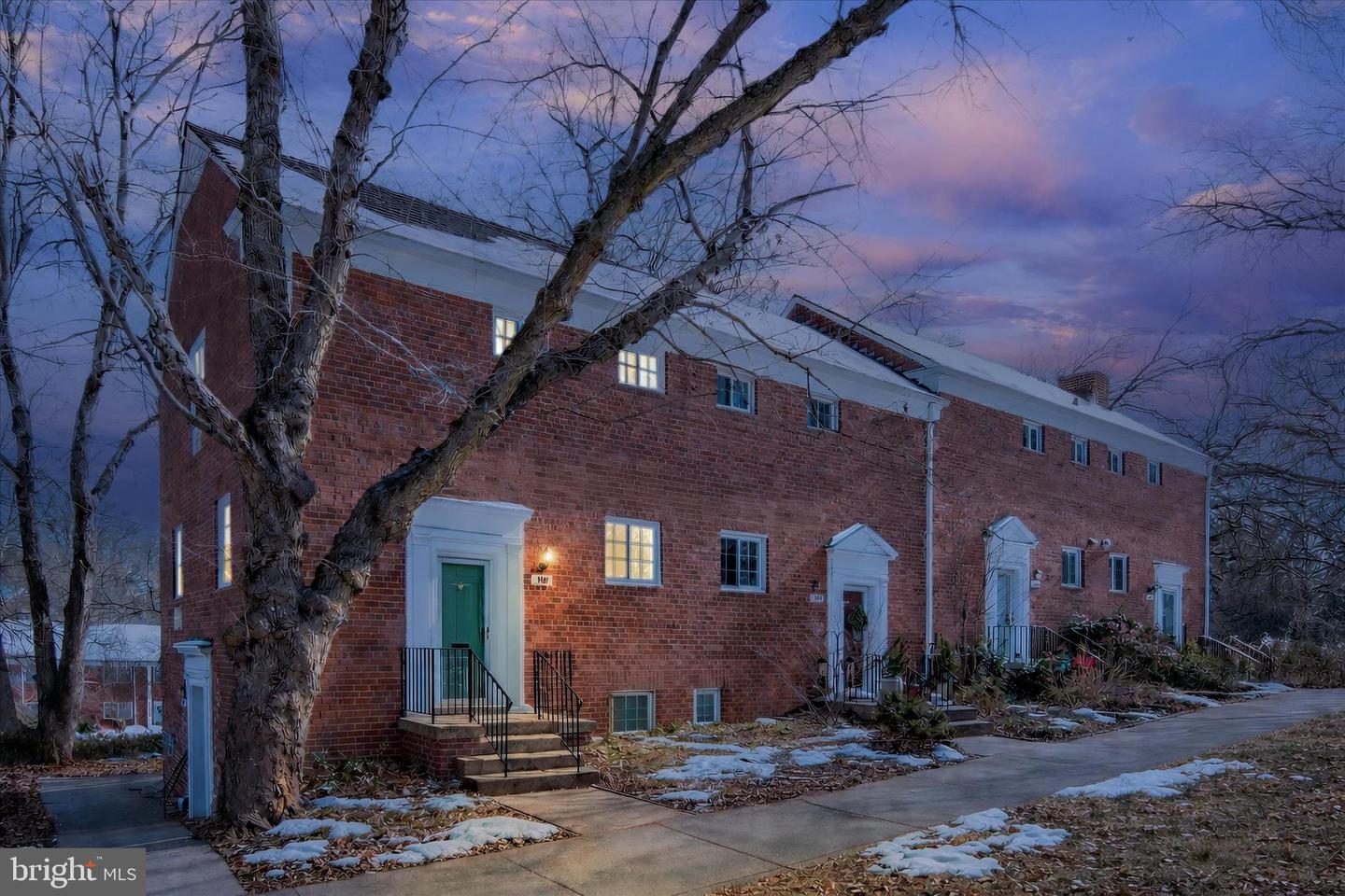 3129 MARTHA CUSTIS DR, ALEXANDRIA, Virginia 22302, 2 Bedrooms Bedrooms, ,1 BathroomBathrooms,Residential,For sale,3129 MARTHA CUSTIS DR,VAAX2051784 MLS # VAAX2051784