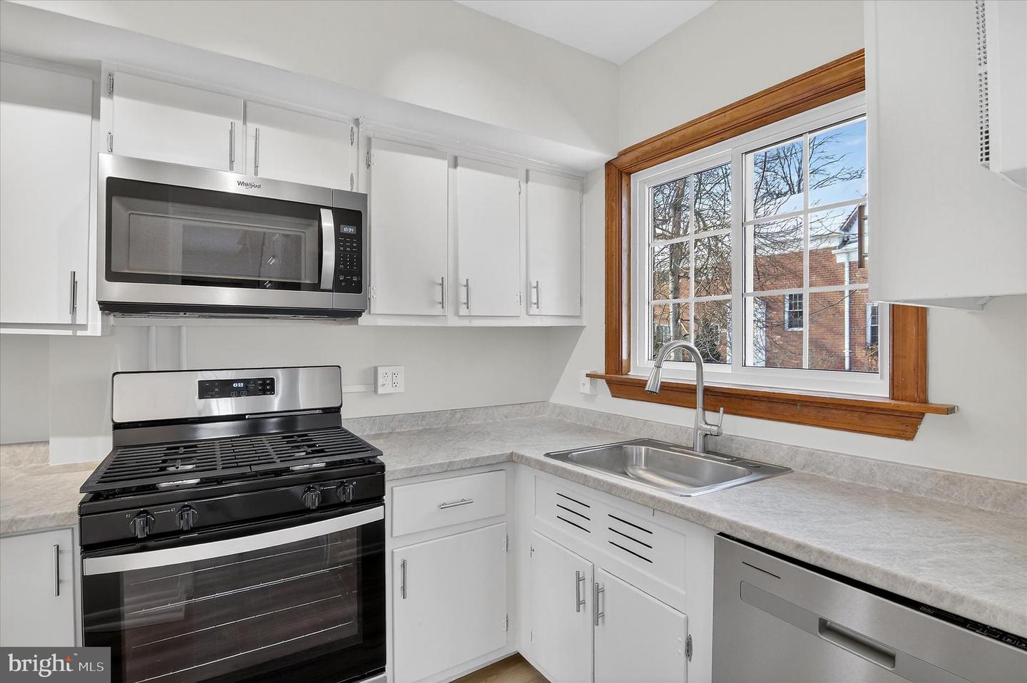 3129 MARTHA CUSTIS DR, ALEXANDRIA, Virginia 22302, 2 Bedrooms Bedrooms, ,1 BathroomBathrooms,Residential,For sale,3129 MARTHA CUSTIS DR,VAAX2051784 MLS # VAAX2051784