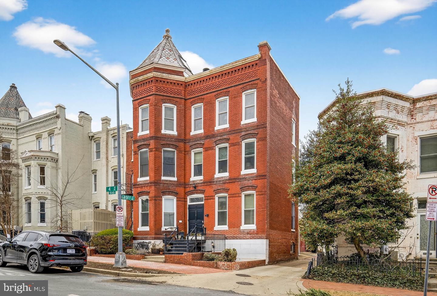 516 4TH ST NE #101, WASHINGTON, District Of Columbia 20002, 2 Bedrooms Bedrooms, ,1 BathroomBathrooms,Residential,For sale,516 4TH ST NE #101,DCDC2231906 MLS # DCDC2231906