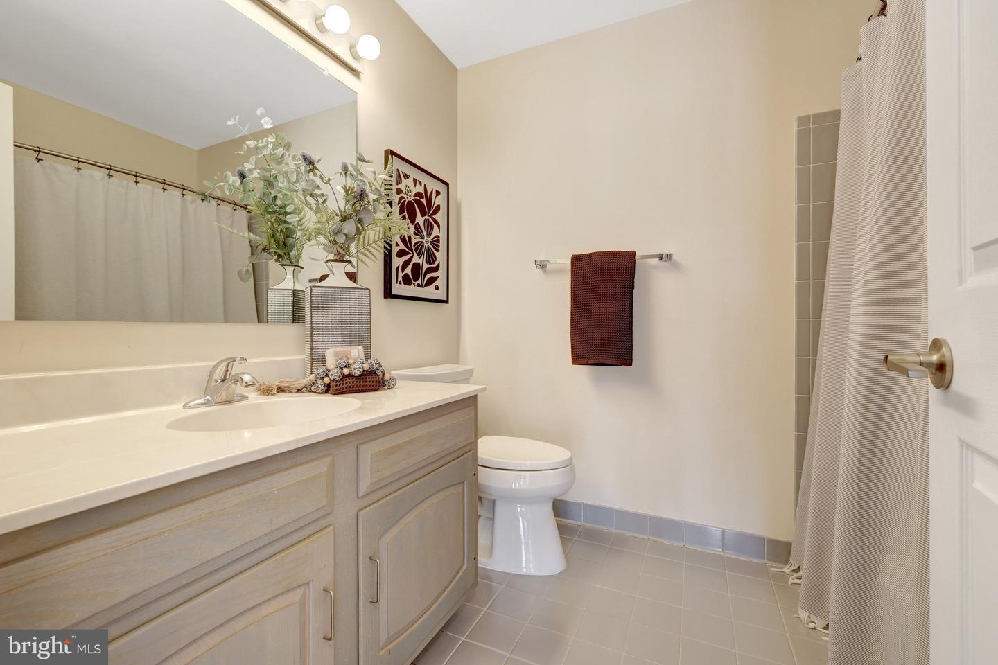 8607 CHERRY DR, FAIRFAX, Virginia 22031, 4 Bedrooms Bedrooms, ,3 BathroomsBathrooms,Residential,For sale,8607 CHERRY DR,VAFX2279714 MLS # VAFX2279714