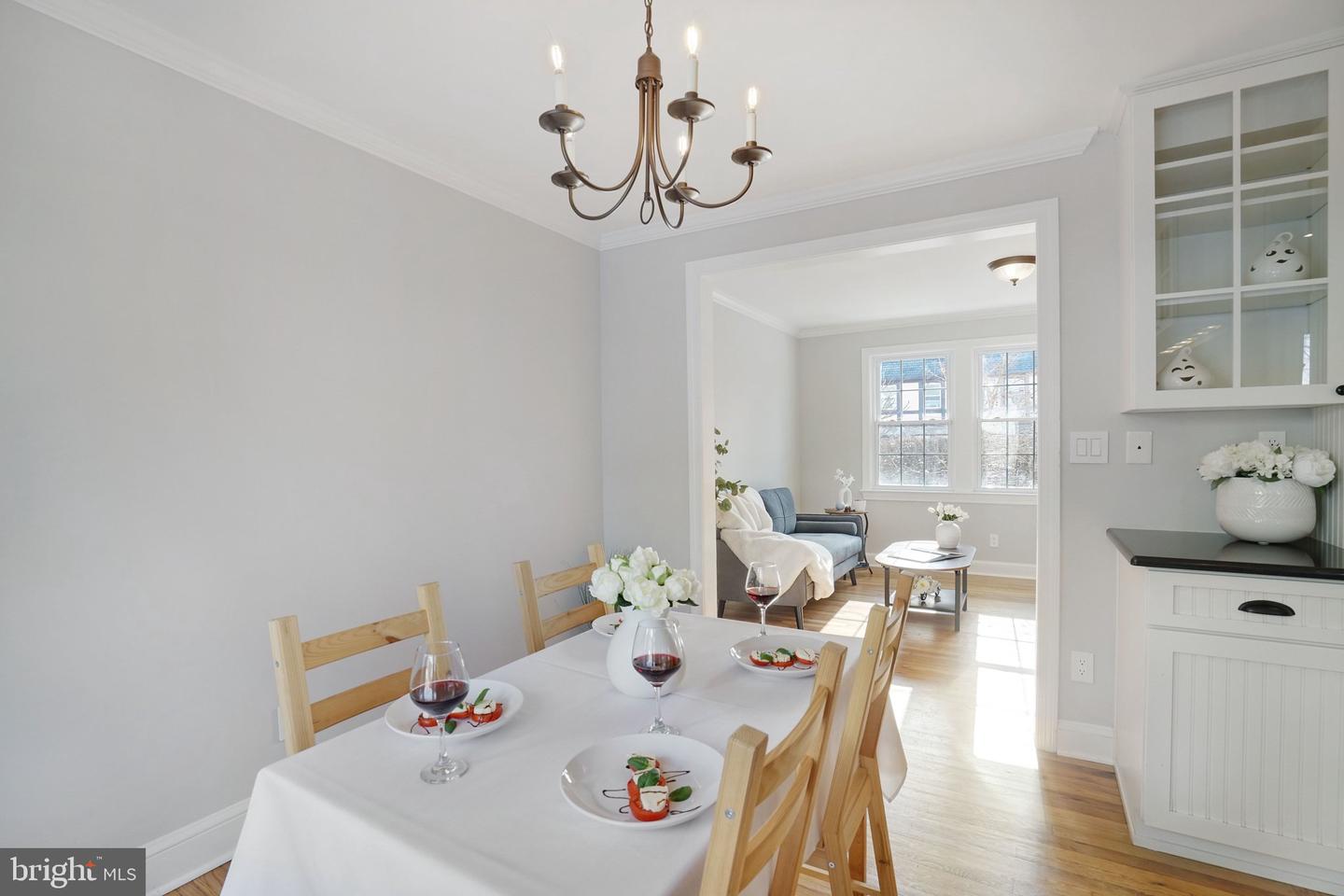 4787 21ST RD N, ARLINGTON, Virginia 22207, 2 Bedrooms Bedrooms, 8 Rooms Rooms,2 BathroomsBathrooms,Residential,For sale,4787 21ST RD N,VAAR2066366 MLS # VAAR2066366 4787 21ST RD N, ARLINGTON, Virginia 22207, 2 Bedrooms Bedrooms, 8 Rooms Rooms,2 BathroomsBathrooms,Residential,For sale,4787 21ST RD N,VAAR2066366 MLS # VAAR2066366