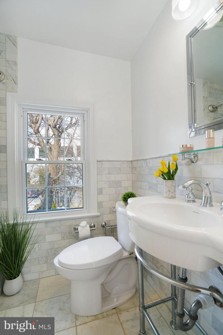 4787 21ST RD N, ARLINGTON, Virginia 22207, 2 Bedrooms Bedrooms, 8 Rooms Rooms,2 BathroomsBathrooms,Residential,For sale,4787 21ST RD N,VAAR2066366 MLS # VAAR2066366 4787 21ST RD N, ARLINGTON, Virginia 22207, 2 Bedrooms Bedrooms, 8 Rooms Rooms,2 BathroomsBathrooms,Residential,For sale,4787 21ST RD N,VAAR2066366 MLS # VAAR2066366