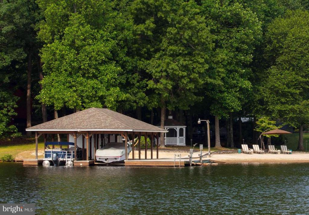 131 COVENANT WAY, BUMPASS, Virginia 23024, 6 Bedrooms Bedrooms, ,5 BathroomsBathrooms,Residential,131 COVENANT WAY,VALA2008950 MLS # VALA2008950