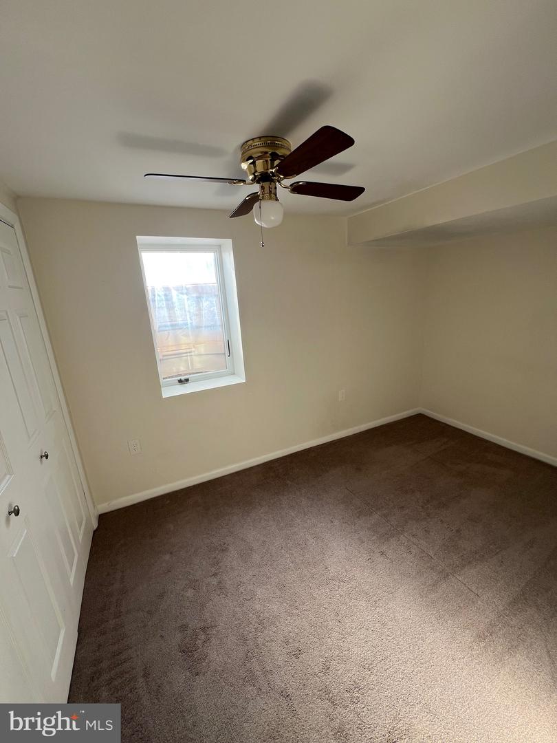 401 MOOREFIELD RD SW, VIENNA, Virginia 22180, 4 Bedrooms Bedrooms, ,3 BathroomsBathrooms,Residential,For sale,401 MOOREFIELD RD SW,VAFX2280812 MLS # VAFX2280812