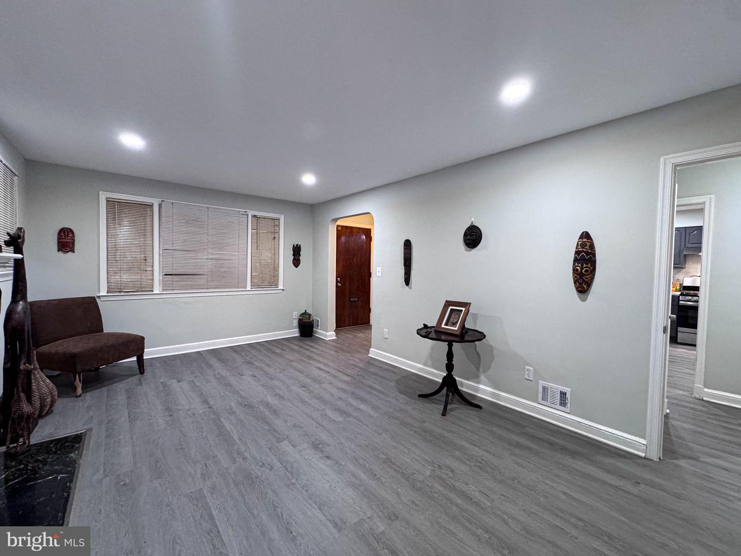 1507 38TH ST SE, WASHINGTON, District Of Columbia 20020, 4 Bedrooms Bedrooms, 7 Rooms Rooms,3 BathroomsBathrooms,Residential,For sale,1507 38TH ST SE,DCDC2233320 MLS # DCDC2233320