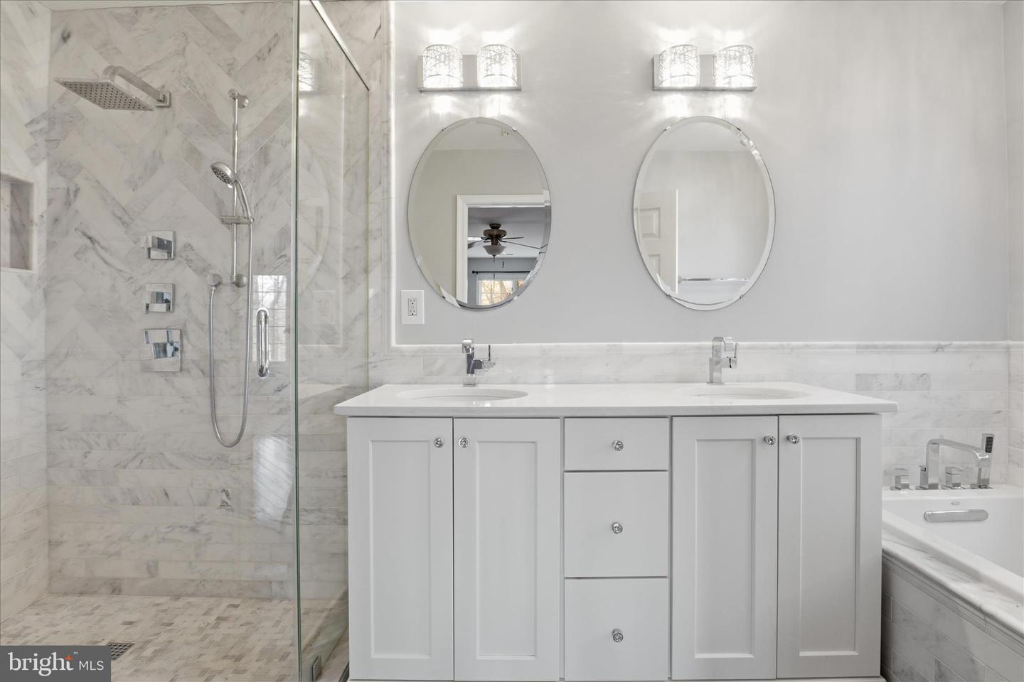 9111 WOOD SPICE LN, LORTON, Virginia 22079, 4 Bedrooms Bedrooms, ,4 BathroomsBathrooms,Residential,For sale,9111 WOOD SPICE LN,VAFX2280952 MLS # VAFX2280952