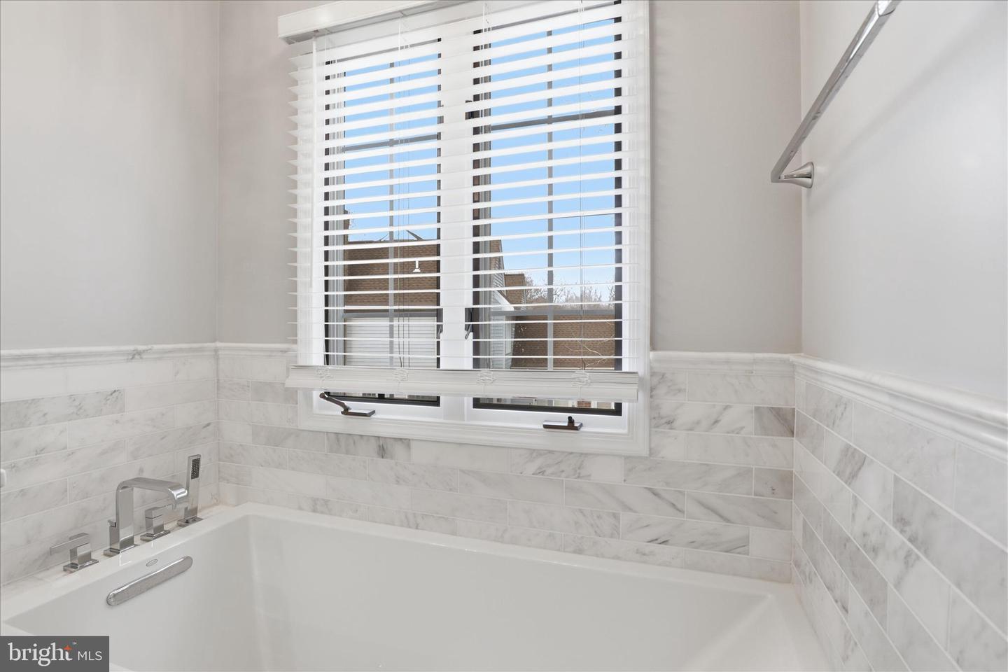 9111 WOOD SPICE LN, LORTON, Virginia 22079, 4 Bedrooms Bedrooms, ,4 BathroomsBathrooms,Residential,For sale,9111 WOOD SPICE LN,VAFX2280952 MLS # VAFX2280952