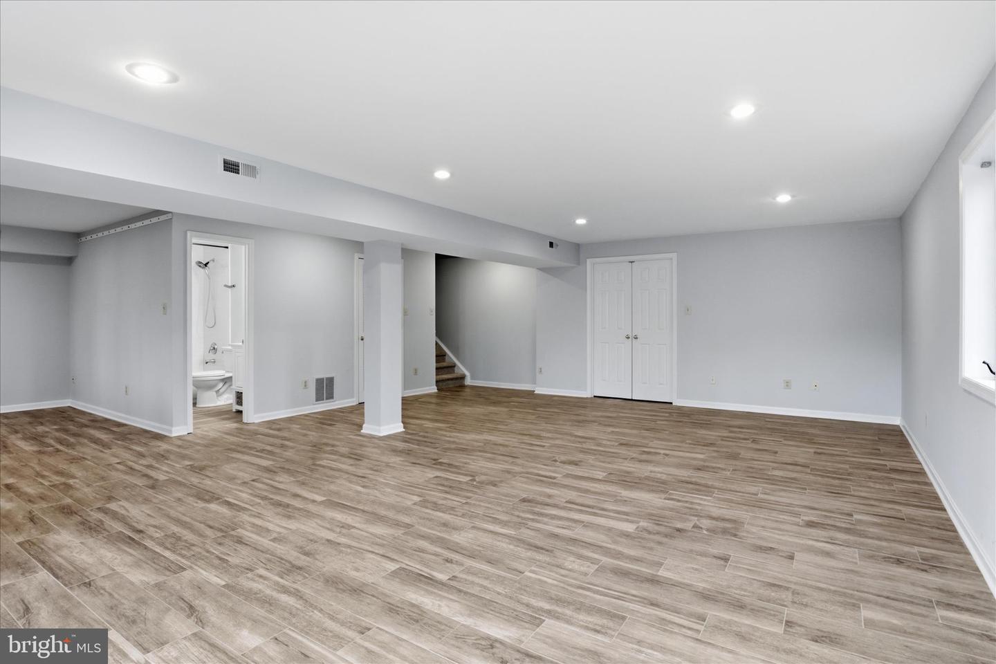 9111 WOOD SPICE LN, LORTON, Virginia 22079, 4 Bedrooms Bedrooms, ,4 BathroomsBathrooms,Residential,For sale,9111 WOOD SPICE LN,VAFX2280952 MLS # VAFX2280952