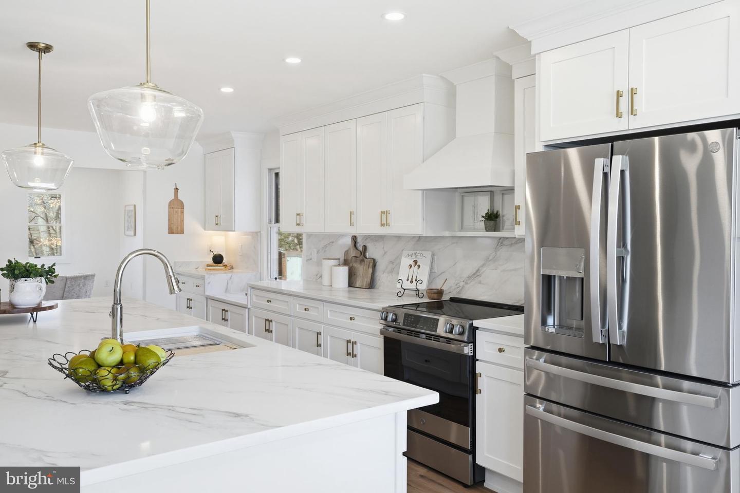 9077 BROOK FORD RD, BURKE, Virginia 22015, 5 Bedrooms Bedrooms, ,3 BathroomsBathrooms,Residential,For sale,9077 BROOK FORD RD,VAFX2281022 MLS # VAFX2281022