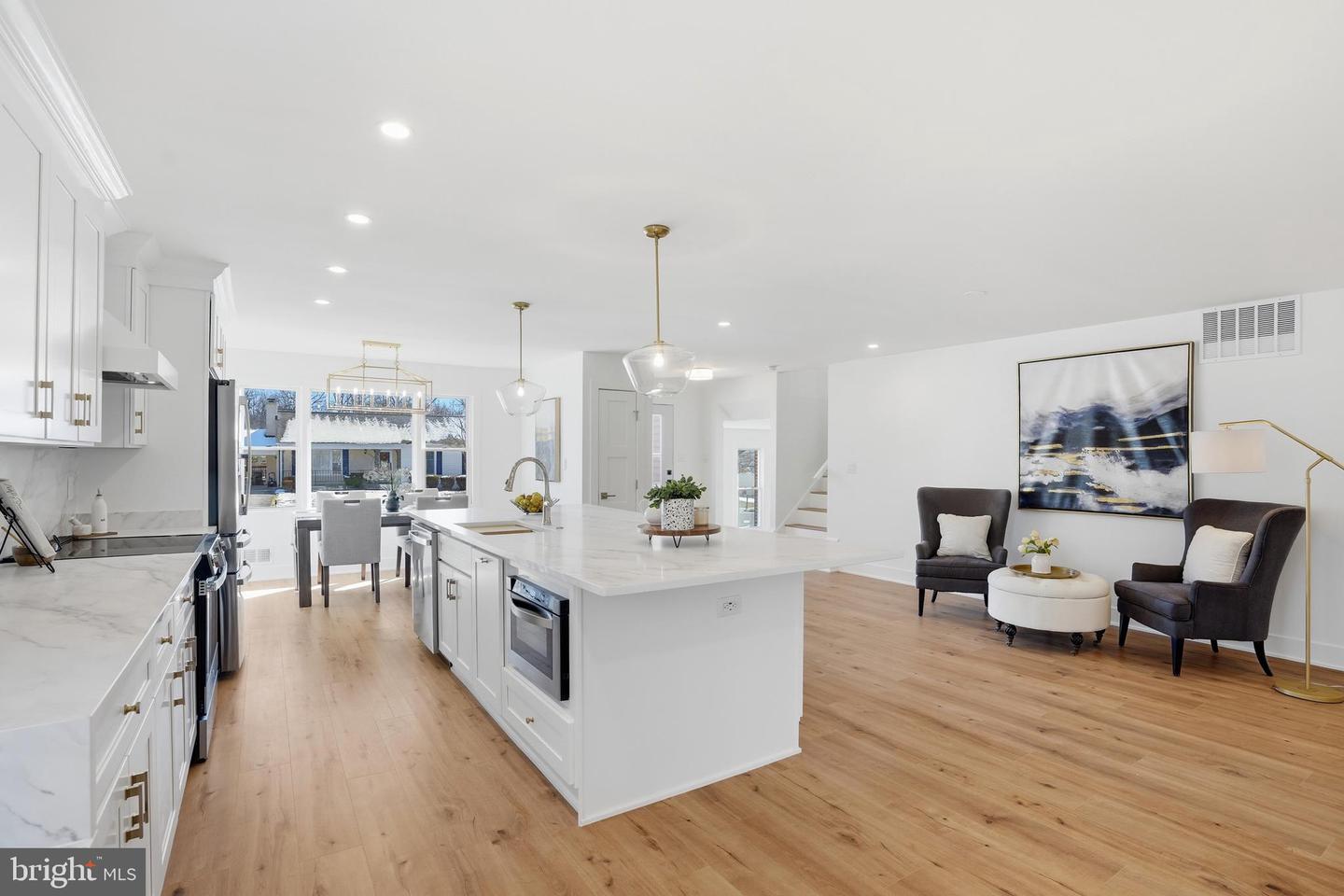 9077 BROOK FORD RD, BURKE, Virginia 22015, 5 Bedrooms Bedrooms, ,3 BathroomsBathrooms,Residential,For sale,9077 BROOK FORD RD,VAFX2281022 MLS # VAFX2281022