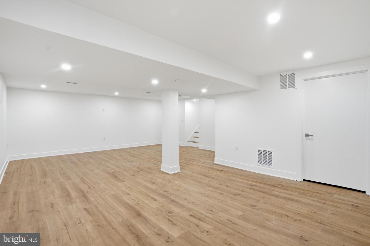 9077 BROOK FORD RD, BURKE, Virginia 22015, 5 Bedrooms Bedrooms, ,3 BathroomsBathrooms,Residential,For sale,9077 BROOK FORD RD,VAFX2281022 MLS # VAFX2281022