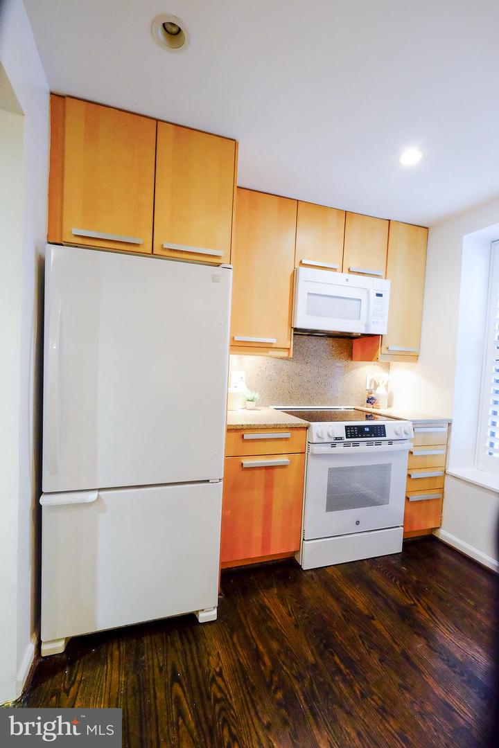 2123 NW CALIFORNIA ST NW #B7, WASHINGTON, District Of Columbia 20008, 1 Bedroom Bedrooms, 3 Rooms Rooms,1 BathroomBathrooms,Residential,For sale,2123 NW CALIFORNIA ST NW #B7,DCDC2233774 MLS # DCDC2233774