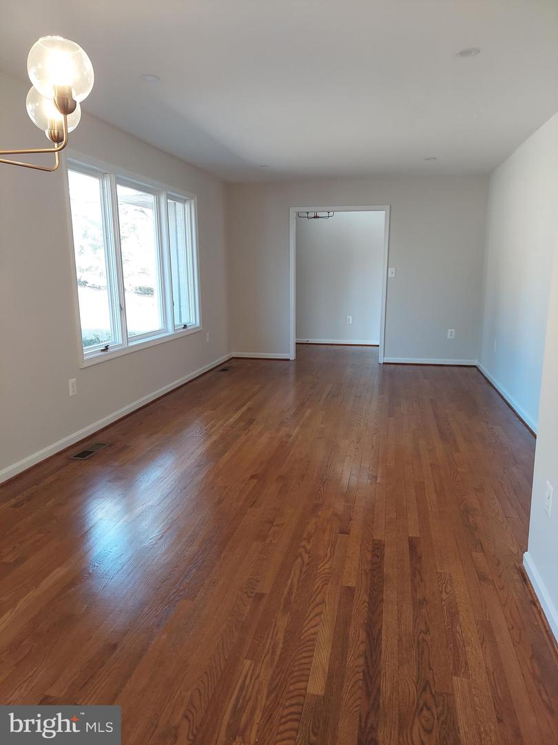 388 BOWLING GREEN RD, FRONT ROYAL, Virginia 22630, 4 Bedrooms Bedrooms, ,3 BathroomsBathrooms,Residential,For sale,388 BOWLING GREEN RD,VAWR2012894 MLS # VAWR2012894