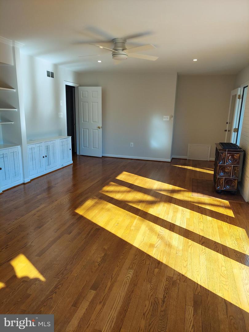 388 BOWLING GREEN RD, FRONT ROYAL, Virginia 22630, 4 Bedrooms Bedrooms, ,3 BathroomsBathrooms,Residential,For sale,388 BOWLING GREEN RD,VAWR2012894 MLS # VAWR2012894